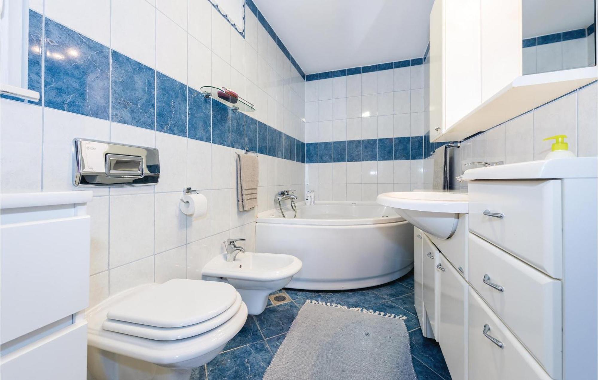 Nice Home In Sibenik With Kitchen エクステリア 写真
