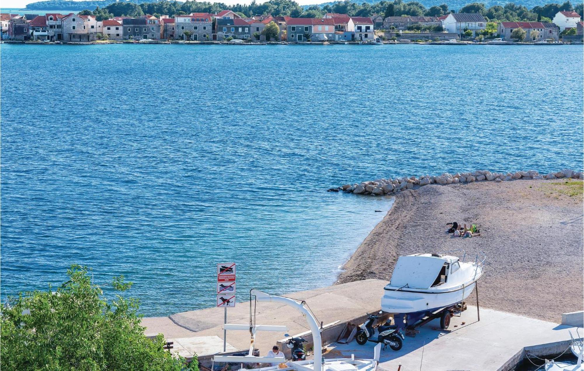 Nice Home In Sibenik With Kitchen エクステリア 写真