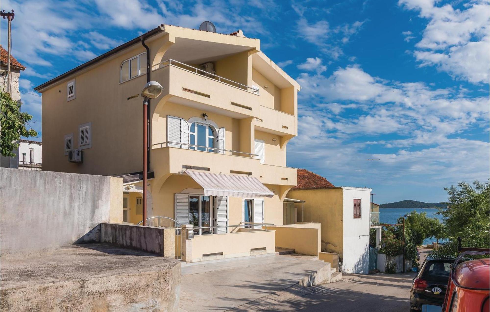Nice Home In Sibenik With Kitchen エクステリア 写真