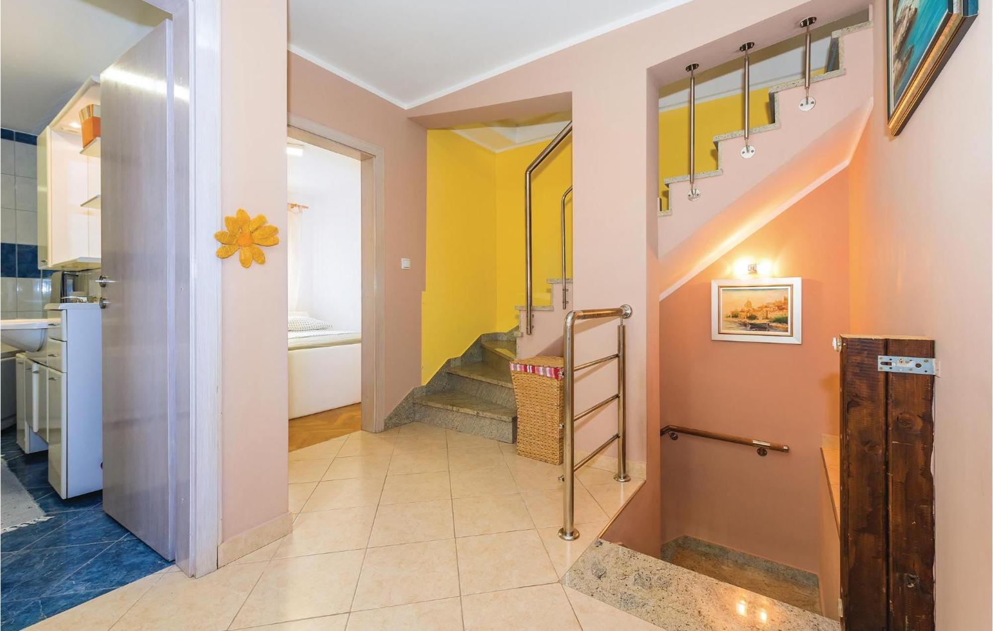 Nice Home In Sibenik With Kitchen エクステリア 写真